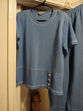 Teddi Blue Vintage Women's Short-Sleeve Top with Matching Pants